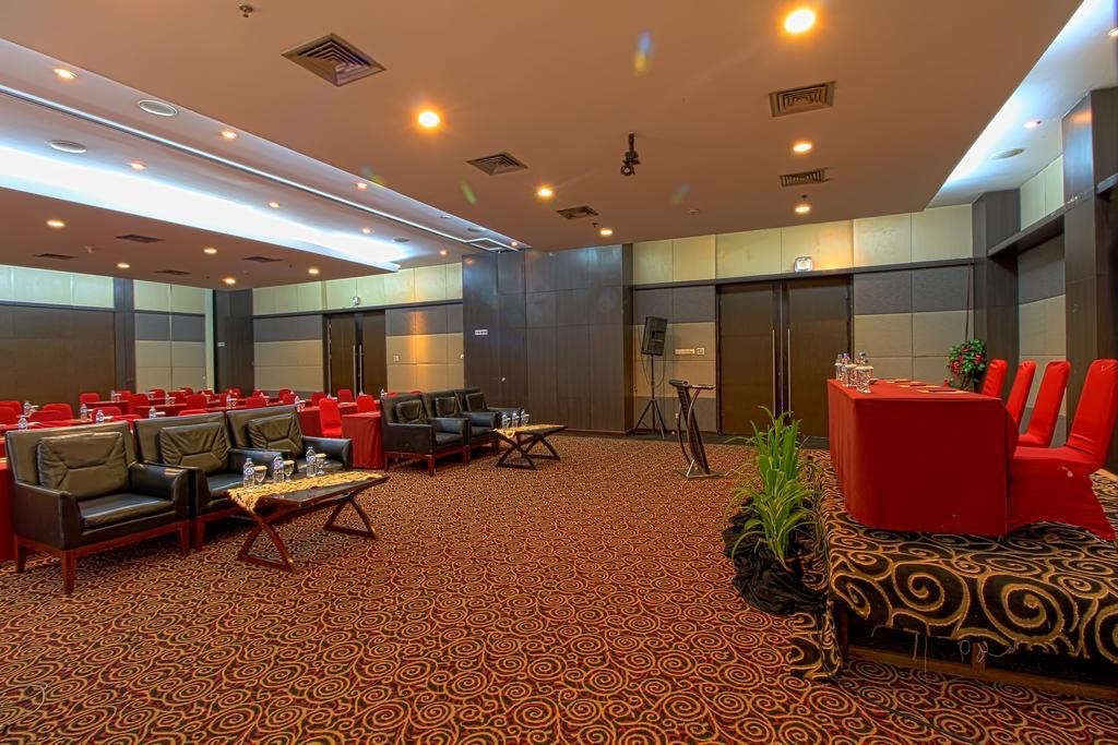 Bela International Hotel & Conventionternate Exterior foto