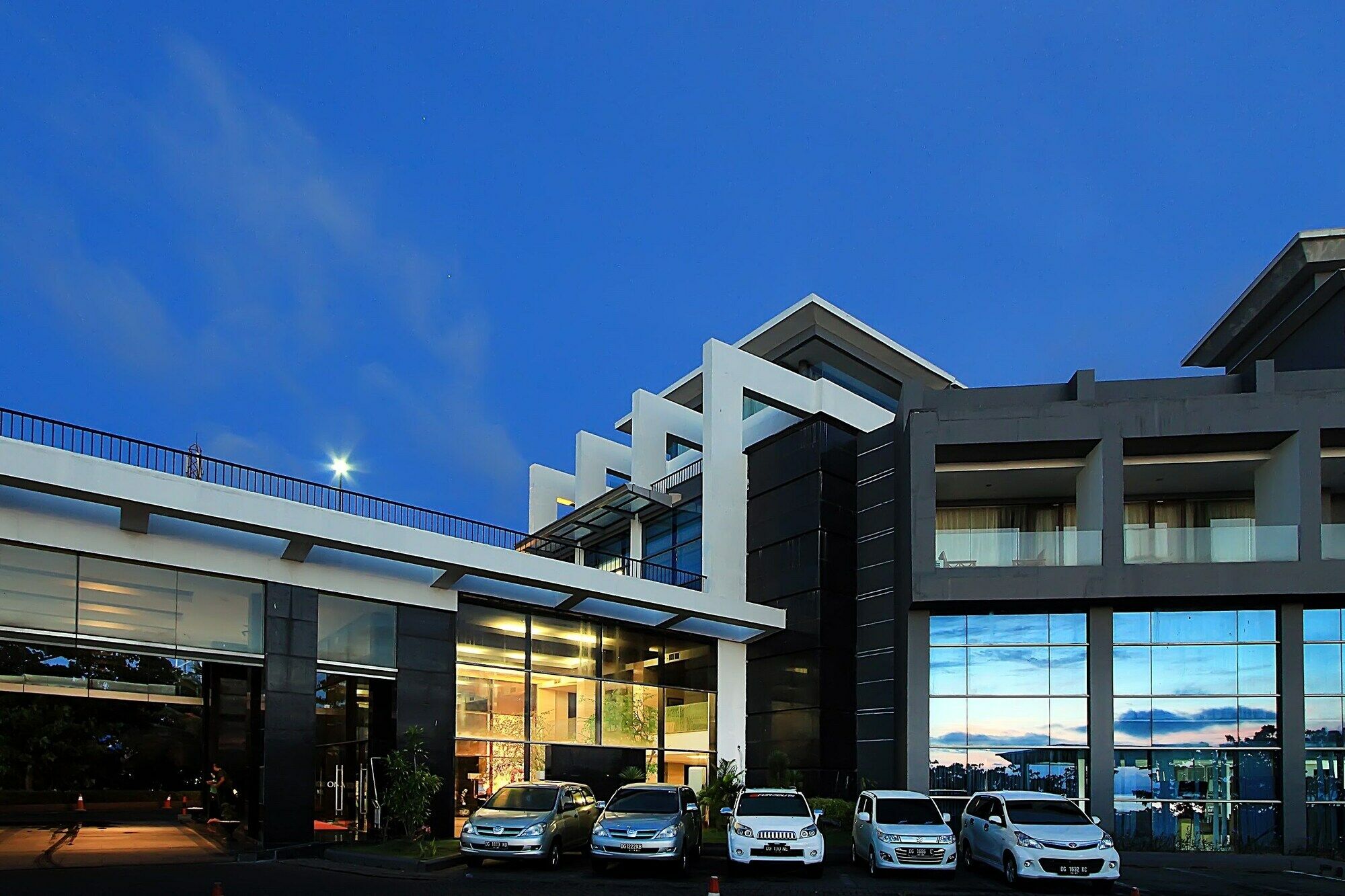 Bela International Hotel & Conventionternate Exterior foto